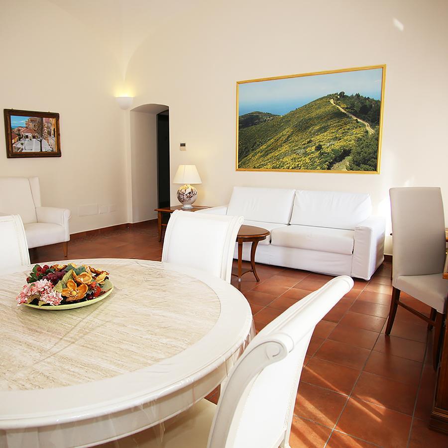 Palazzo Iaquinto Apartment Santa Maria di Castellabate Exterior photo